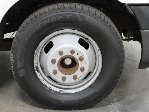 Used 2006 Ford F350 XL RWD image 17