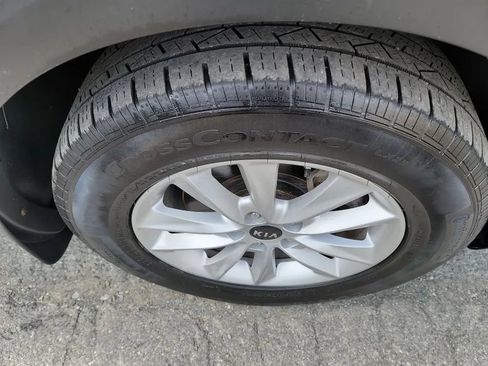 Used 2019 Kia Sorento AWD V6 image 37