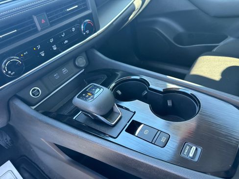 Certified 2023 Nissan Rogue S image 19