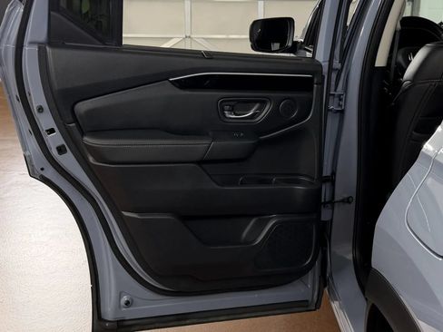 Used 2023 Honda Pilot Touring image 34