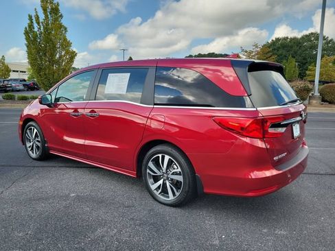 Certified 2024 Honda Odyssey Touring image 6