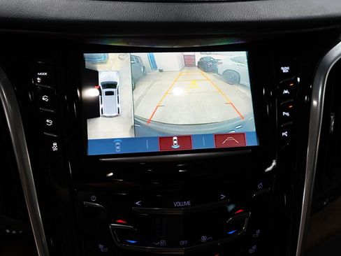 Used 2020 Cadillac Escalade Premium Luxury RWD image 33