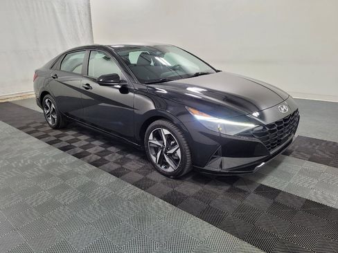 Used 2023 Hyundai Elantra SEL w/ Convenience Package FWD image 11