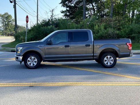 Used 2016 Ford F150 XLT RWD image 3