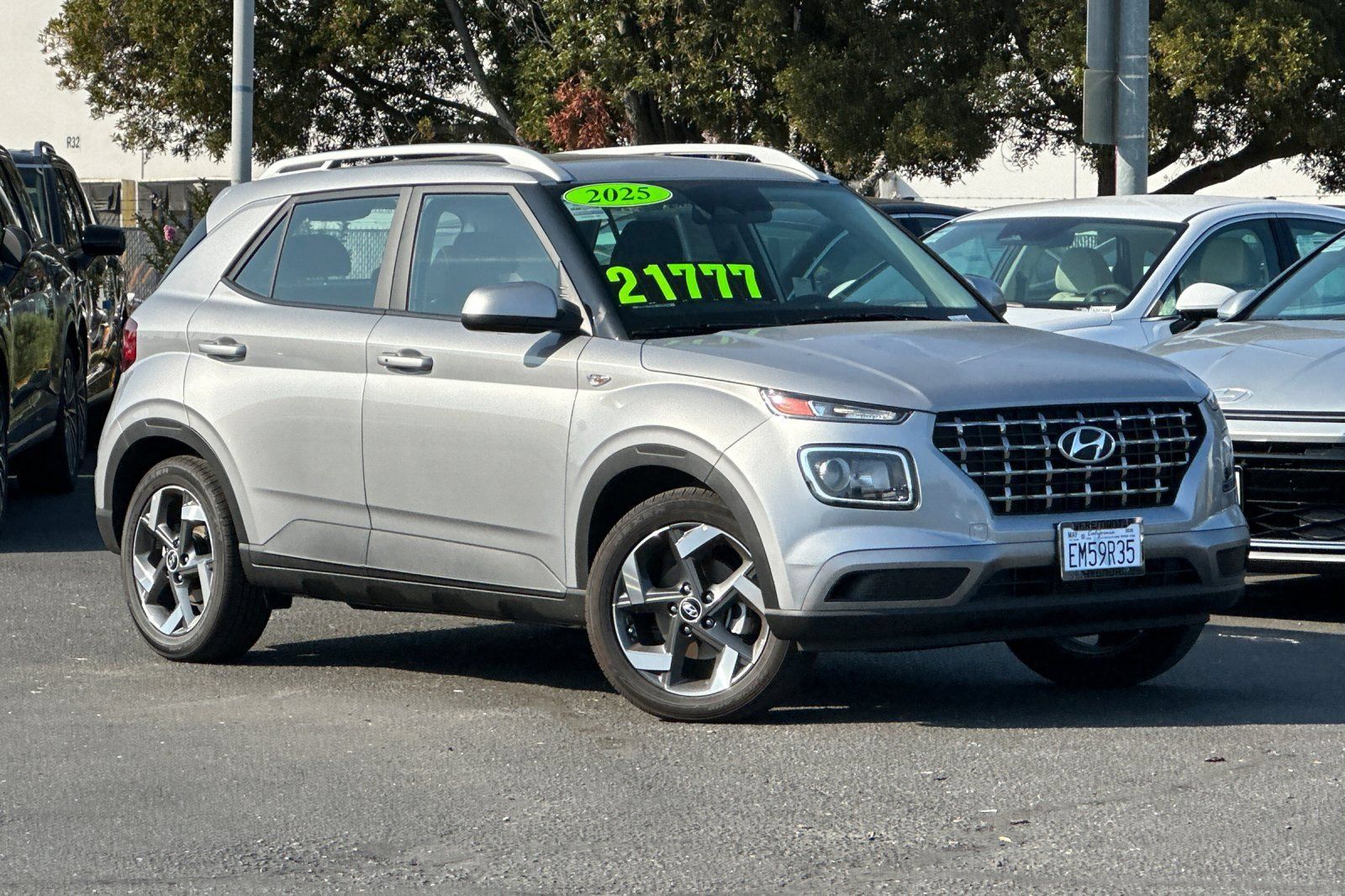 Certified 2026 Hyundai Venue SEL FWD image 1