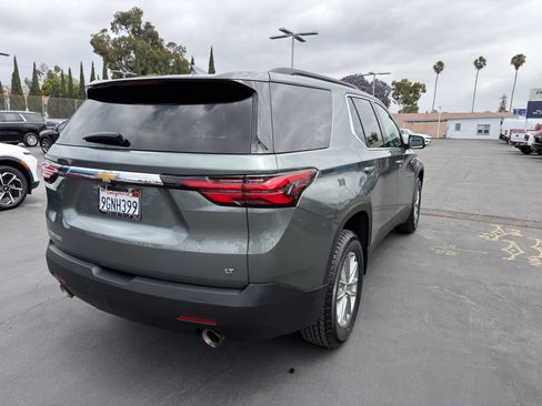 Used 2023 Chevrolet Traverse LT FWD image 9
