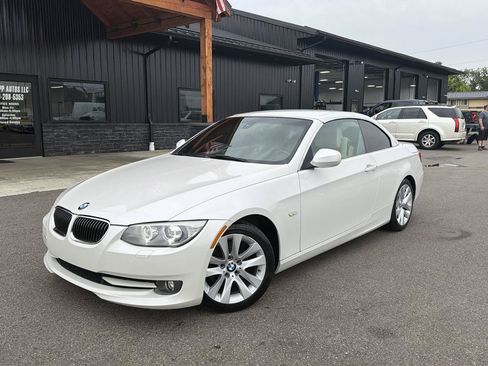 Used 2013 BMW 328i Convertible RWD image 1
