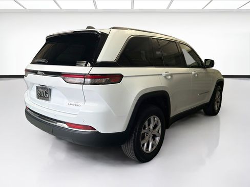 Used 2022 Jeep Grand Cherokee Limited RWD image 4