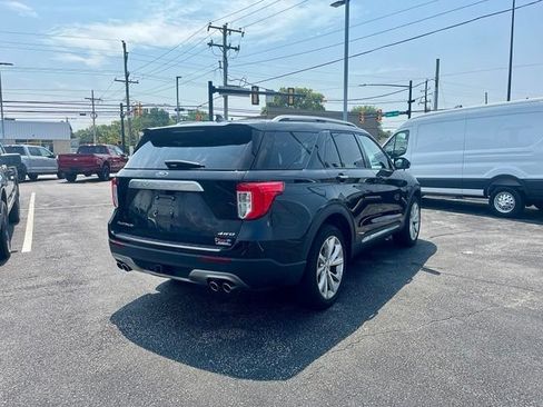 Used 2024 Ford Explorer Platinum w/ Technology Package AWD/4WD image 9
