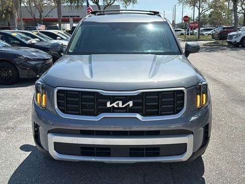 Used 2024 Kia Telluride S image 2