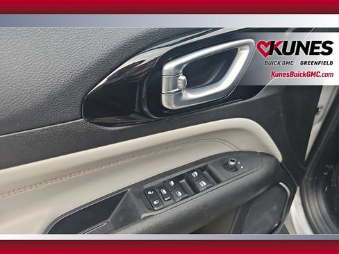 Used 2025 Jeep Compass Limited AWD/4WD image 14