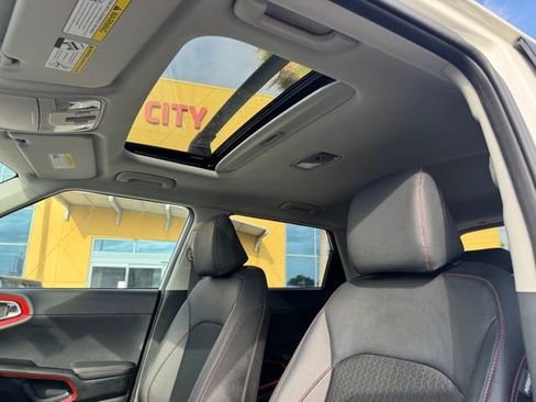 Certified 2025 Kia Soul GT-Line w/ GT-Line Technology Package FWD image 16