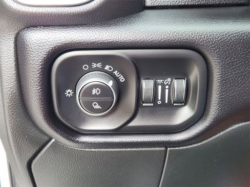 Used 2025 RAM 3500 Laramie image 28