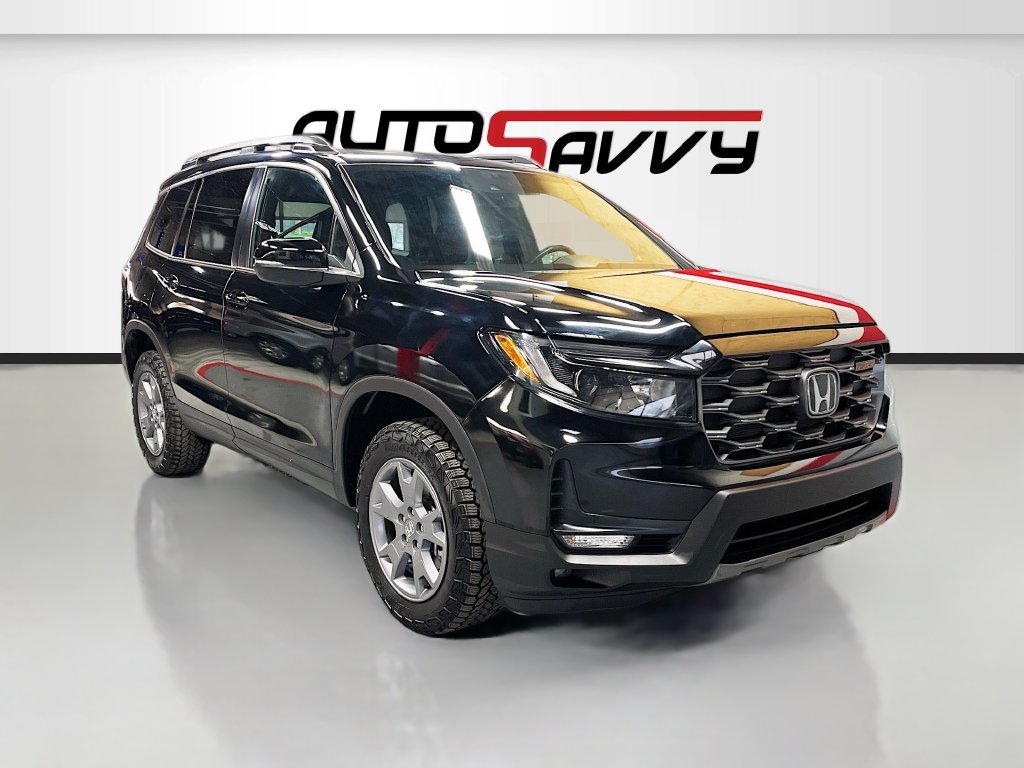 Used 2025 Honda Passport TrailSport image 1