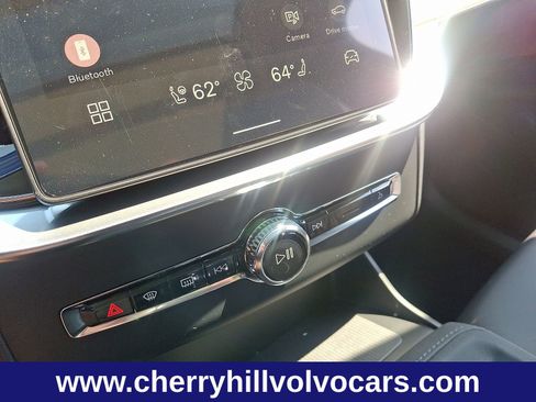 New 2026 Volvo XC90 B6 Plus w/ Protection Package Premier image 17