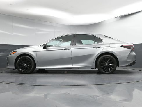 Certified 2021 Toyota Camry LE image 29