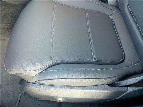 New 2026 Mercedes-Benz C 300 Sedan image 4