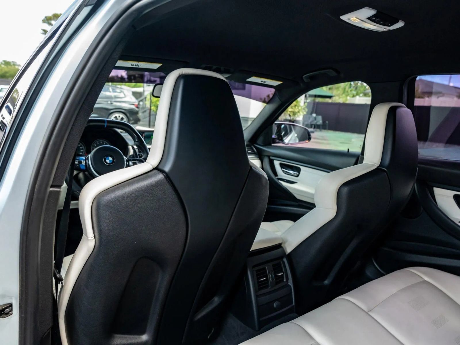 Used 2015 BMW M3 RWD image 43