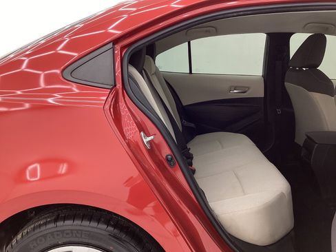 Used 2021 Toyota Corolla LE FWD image 21