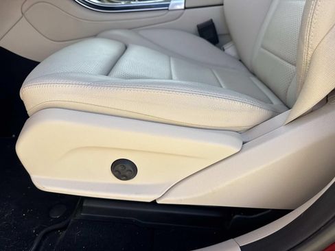 Used 2022 Mercedes-Benz GLC 300 image 16