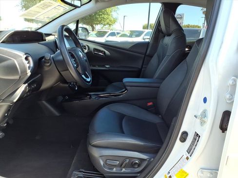Used 2021 Toyota Prius Prime Limited image 13
