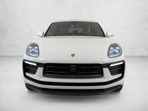 New 2026 Porsche Macan image 6
