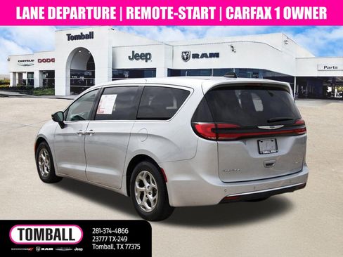 Used 2024 Chrysler Pacifica Limited FWD image 5