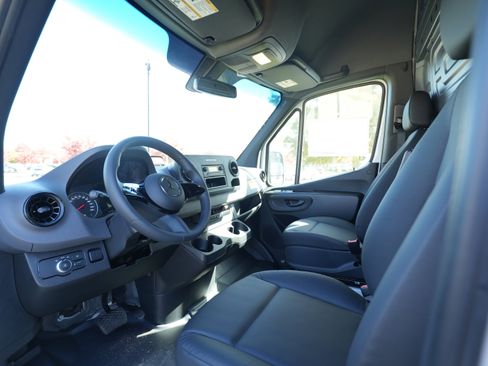 New 2025 Mercedes-Benz Sprinter 2500 image 33