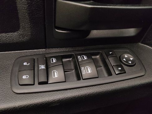 Used 2013 RAM 1500 Express AWD/4WD image 27