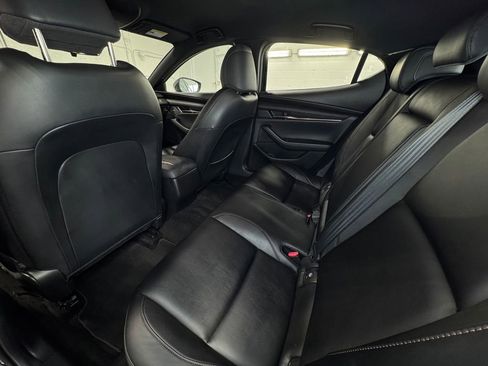 Used 2019 MAZDA MAZDA3 AWD Hatchback w/ Preferred Pkg image 17