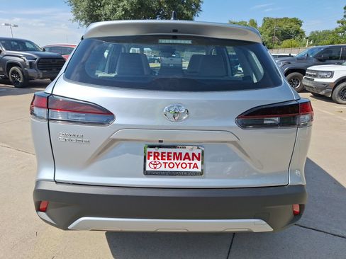 Used 2026 Toyota Corolla Cross L FWD image 5