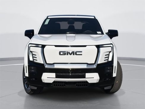 Used 2025 GMC Sierra EV Denali image 2