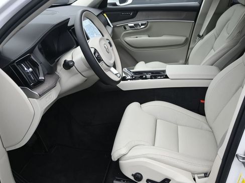 New 2026 Volvo XC90 T8 Ultra w/ Protection Package Premier AWD/4WD image 11