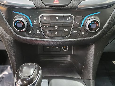 Used 2020 Chevrolet Equinox LT image 20