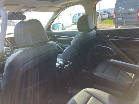 Used 2025 Kia Telluride S image 17
