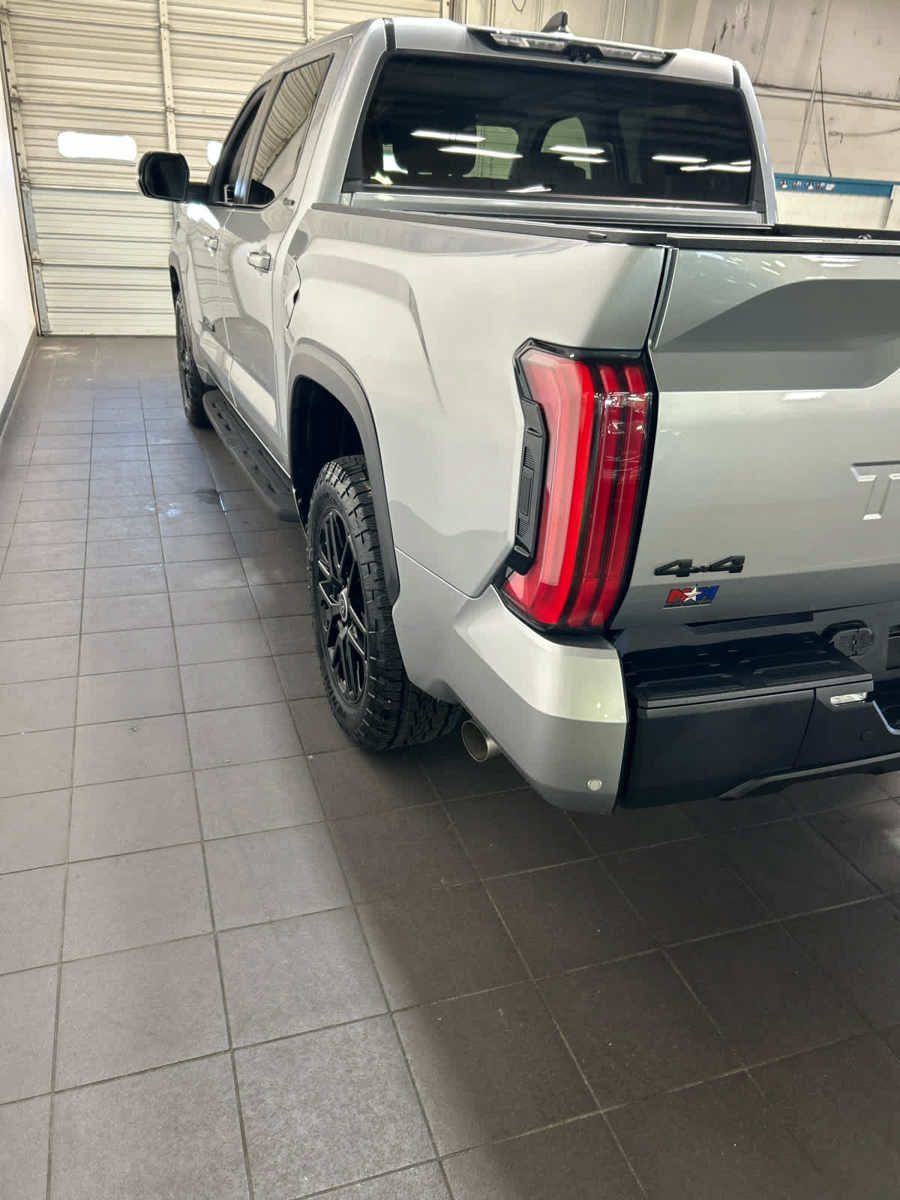 Used 2024 Toyota Tundra Limited AWD/4WD image 8