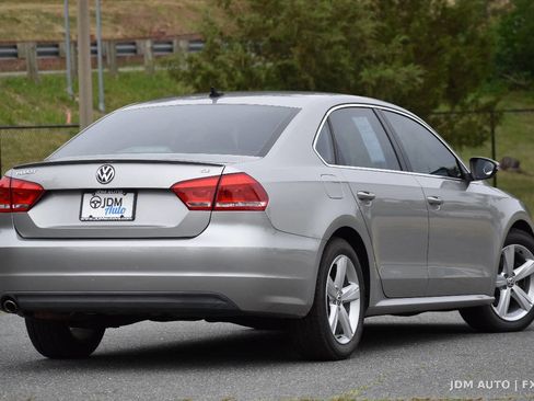Used 2012 Volkswagen Passat 2.5 SE FWD image 5