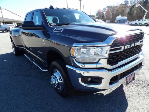 Used 2022 RAM 3500 Big Horn image 7