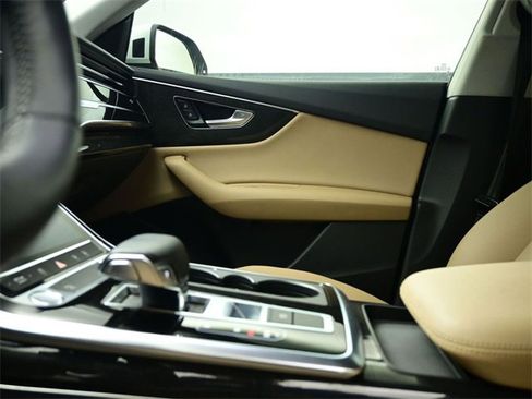 Used 2019 Audi Q8 Premium w/ Convenience Package image 27