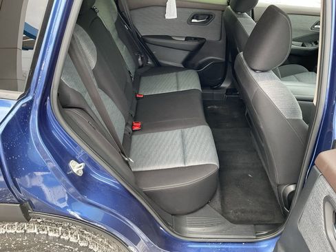Used 2023 Nissan Rogue SV AWD/4WD image 19