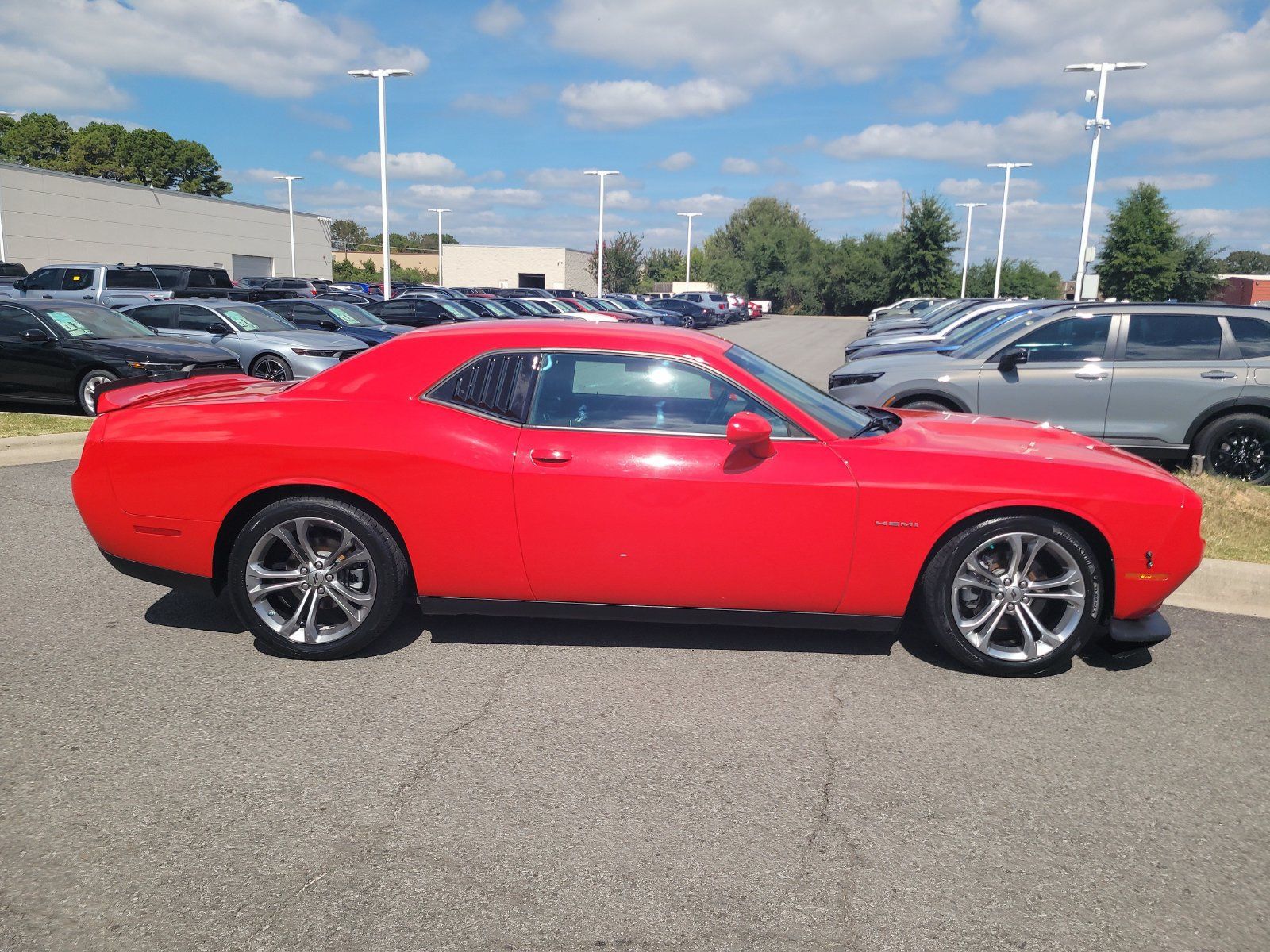 Used 2022 Dodge Challenger R/T RWD image 2