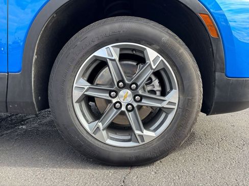 Used 2025 Chevrolet Blazer LT image 32