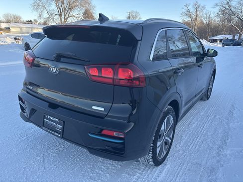 Used 2019 Kia Niro EX image 3