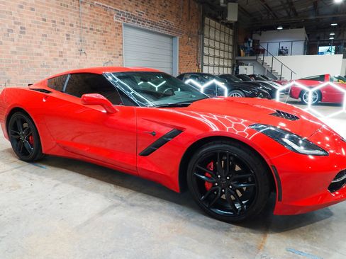 Used 2019 Chevrolet Corvette Stingray Coupe w/ Battery Protection Package RWD image 2
