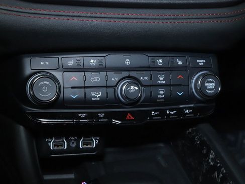 Used 2024 Dodge Durango R/T AWD/4WD image 28