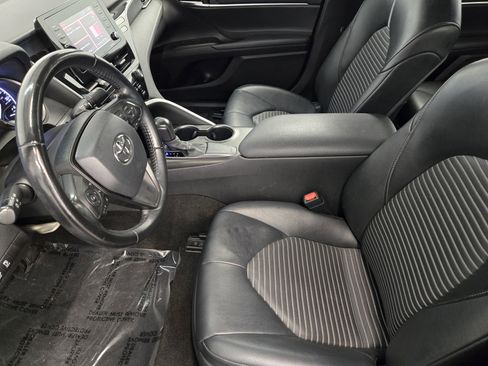 Used 2021 Toyota Camry SE FWD image 14