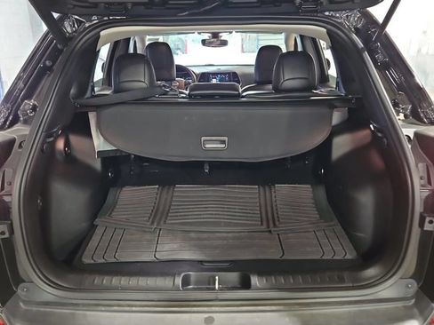 Used 2019 Jeep Cherokee Limited AWD/4WD image 7