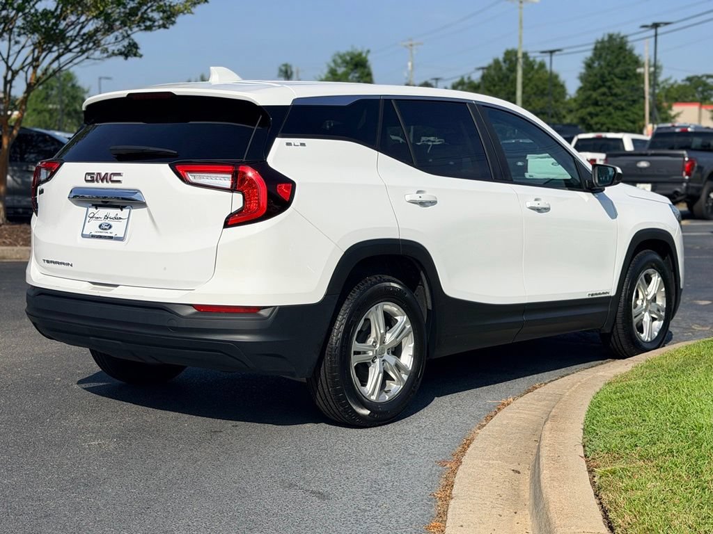 Used 2024 GMC Terrain SLE FWD image 9