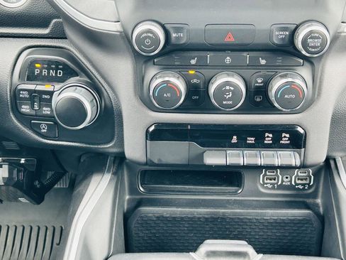 Used 2022 RAM 1500 Big Horn AWD/4WD image 19
