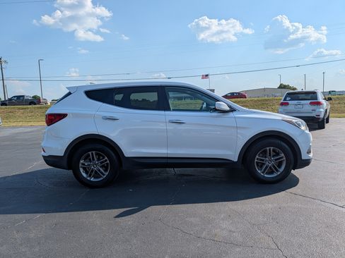 Used 2017 Hyundai Santa Fe Sport FWD image 5